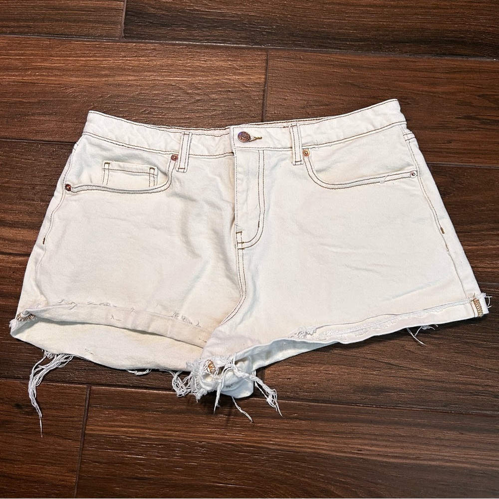 Wild Fable High Rise Rolled Cuff Shorts 12 White Rose Gold Button‎ Frayed